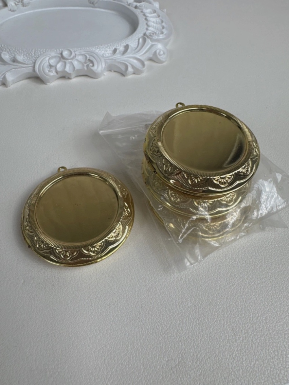 4 - 1.25” Gold Victorian Etched Deco Locket Pendant Settings